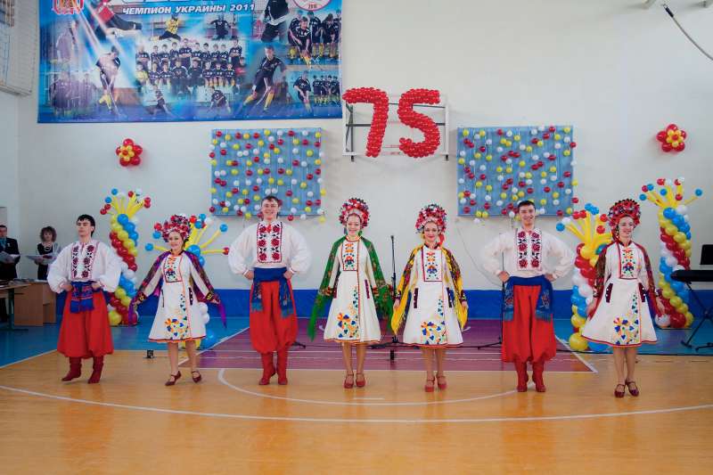 75 лет луганской школе № 25